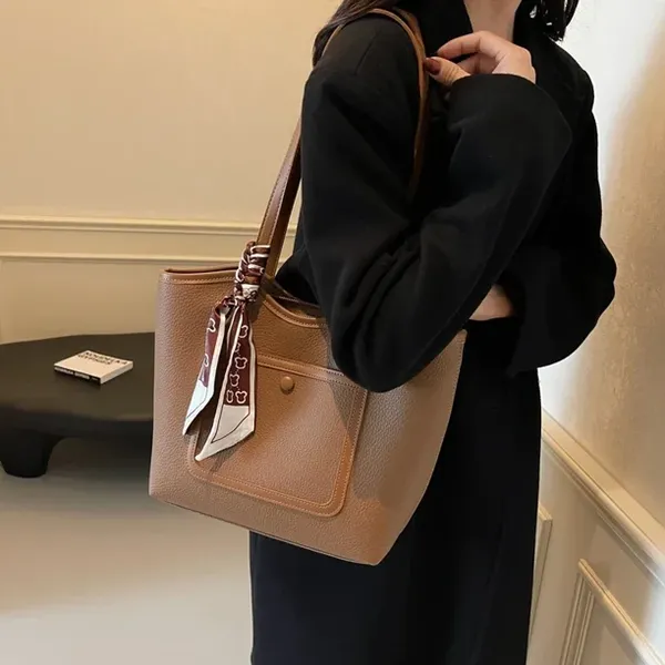 Brown_Stylish_Women'S_Handbag_With_Multiple_Pockets_1_Inner,_1_Back_And_1_Front__And_Spacious_Compartment__Functional_Elegance
