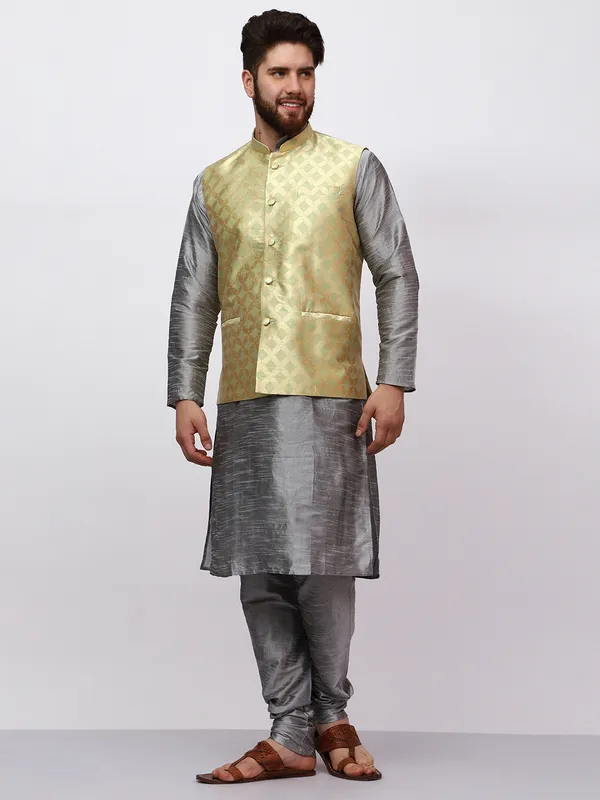 Silver_Banarasi_Dupion_Kurta_With_Box_Jacket_Set_For_Men