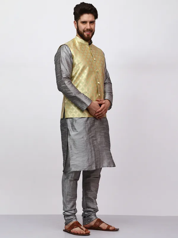 Silver_Banarasi_Dupion_Kurta_With_Box_Jacket_Set_For_Men