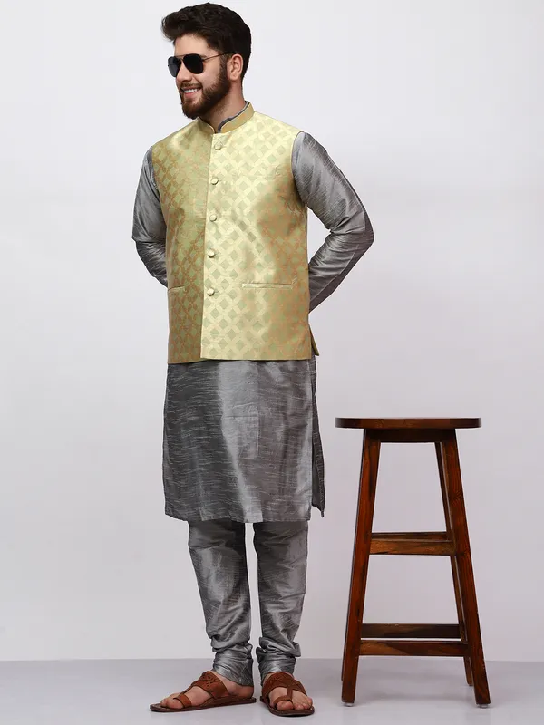 Silver_Banarasi_Dupion_Kurta_With_Box_Jacket_Set_For_Men