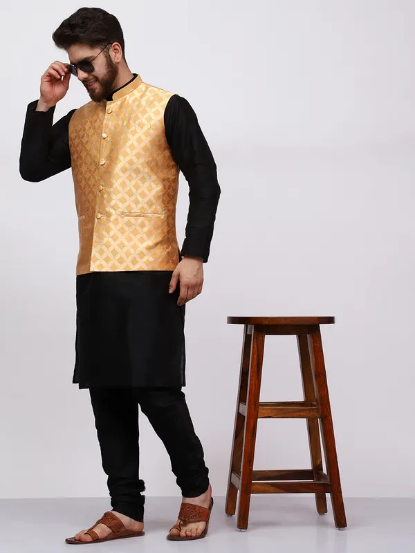 Black_Banarasi_Dupion_Kurta_With_Box_Jacket_Set_For_Men