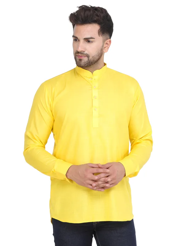 Yellow_Casual_Cotton_Short_Kurta_For_Men