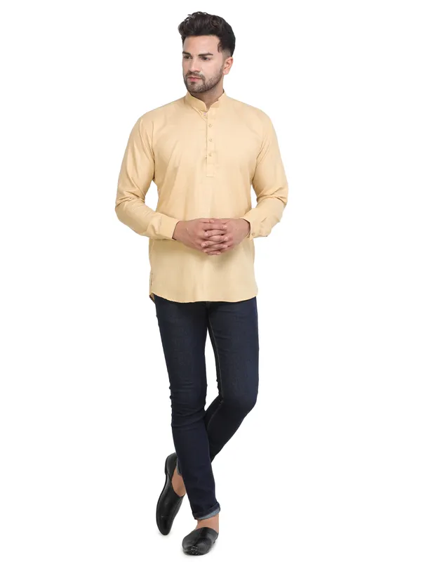 Gold_Casual_Cotton_Short_Kurta_For_Men