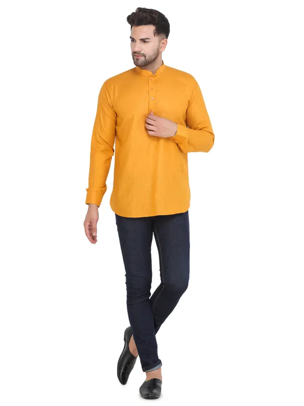Mustard_Casual_Cotton_Short_Kurta_For_Men