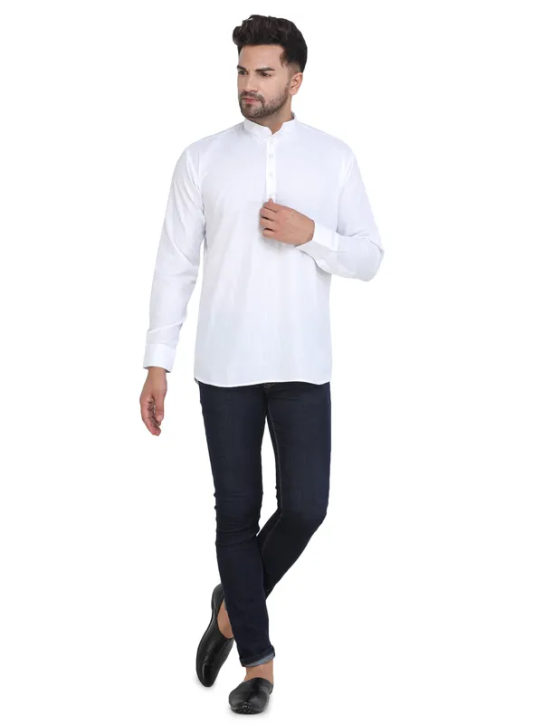 White_Casual_Cotton_Short_Kurta_For_Men