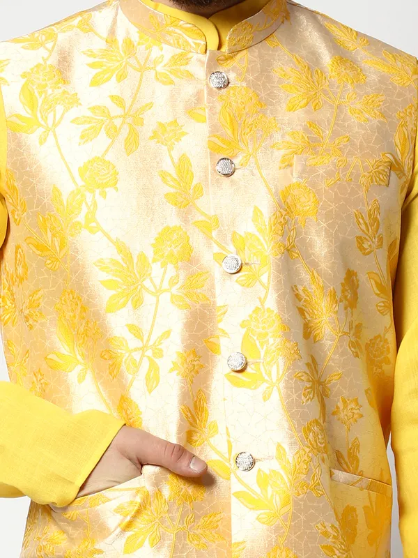 Yellow_Cotton_Kurta_With_Pyjama_And_Jacket_Set_For_Men