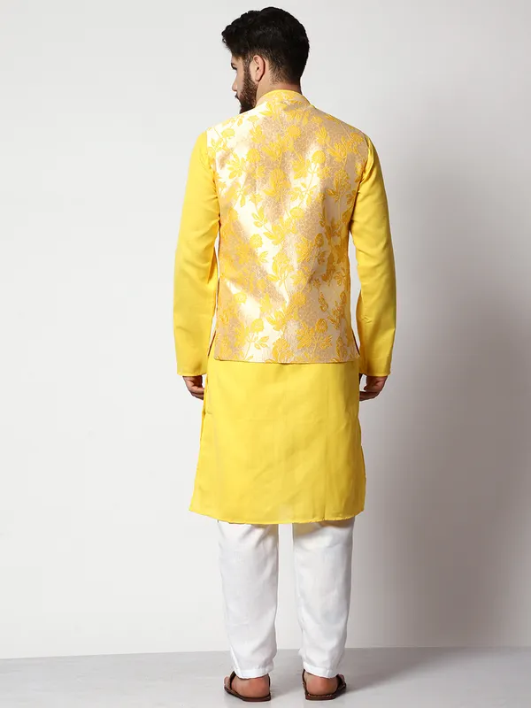 Yellow_Cotton_Kurta_With_Pyjama_And_Jacket_Set_For_Men