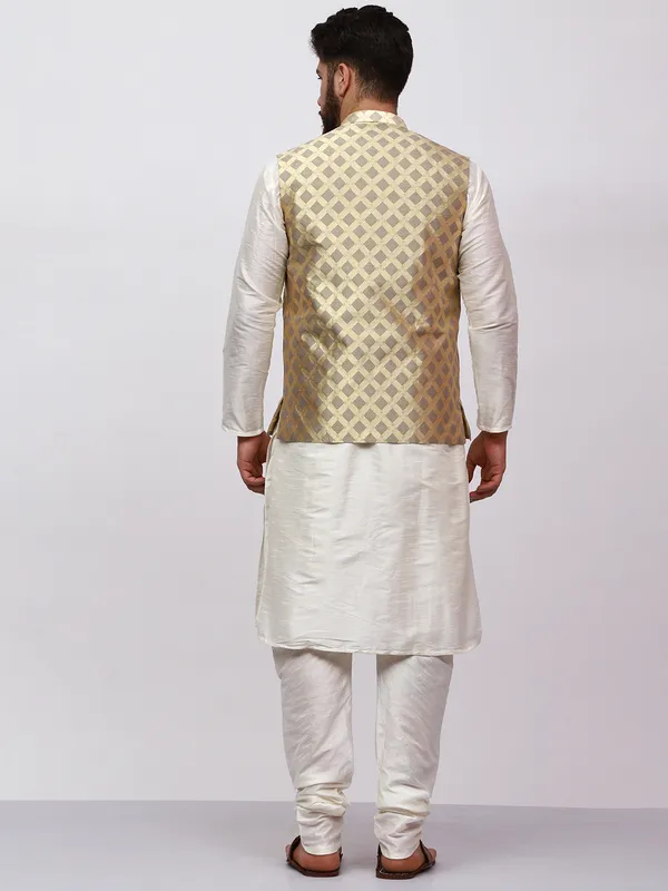 Cream_Banarasi_Dupion_Kurta_With_Box_Jacket_Set_For_Men