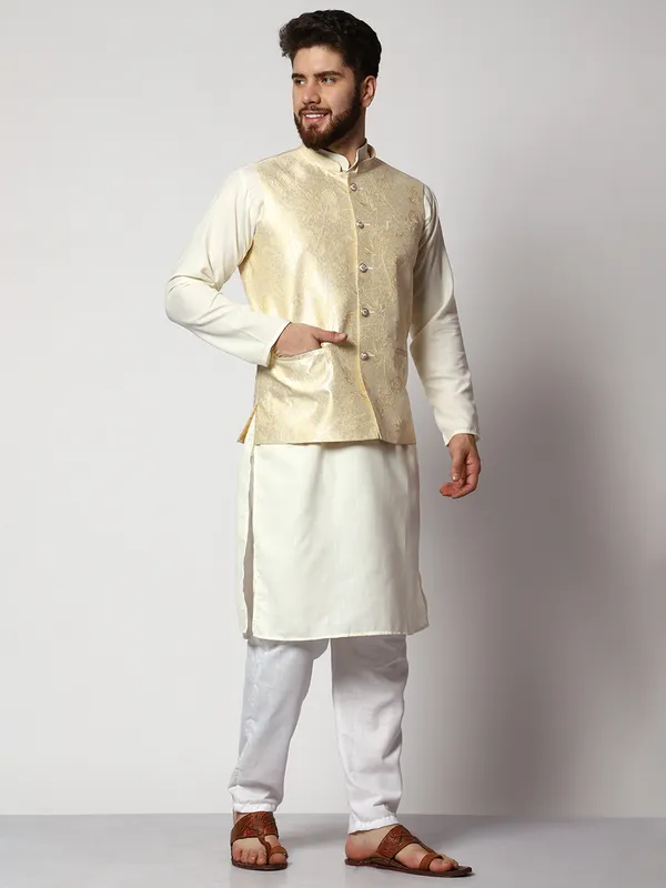 Cream_Cotton_Kurta_With_Pyjama_And_Jacket_Set_For_Men
