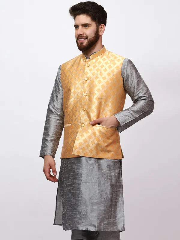 Silver_Banarasi_Dupion_Kurta_With_Box_Jacket_Set_For_Men