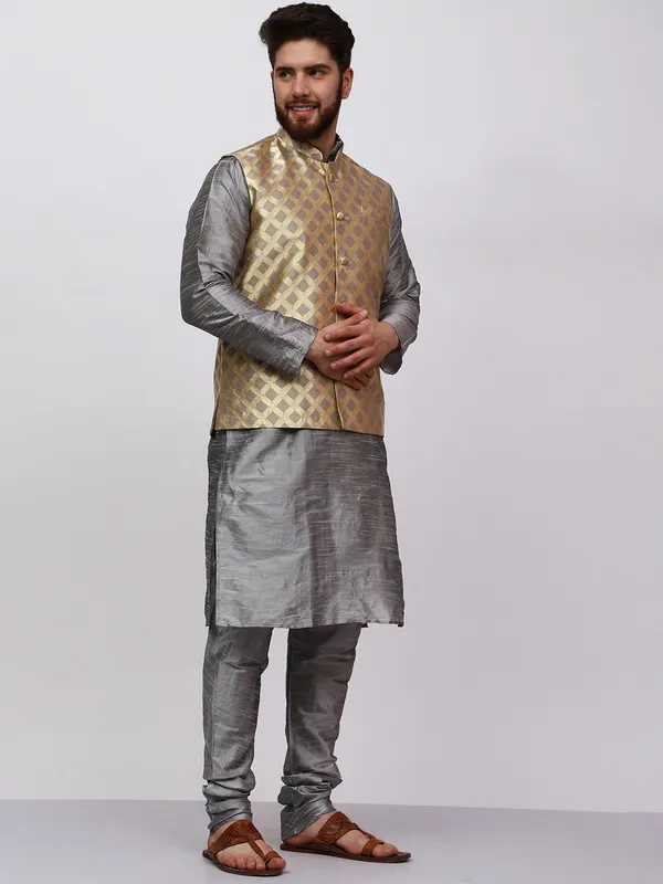 Silver_Banarasi_Dupion_Kurta_With_Box_Jacket_Set_For_Men