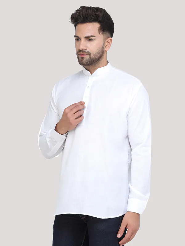 White_Casual_Cotton_Short_Kurta_For_Men