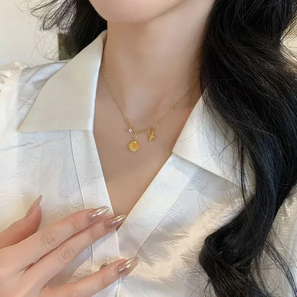 Charms_Style_Sea_Shell_&_Starfish_Pendant_Chain_with_Zircon_|_PVD_Gold_Plated_Stainless_Steel_|_Blackbox_Jewelleries