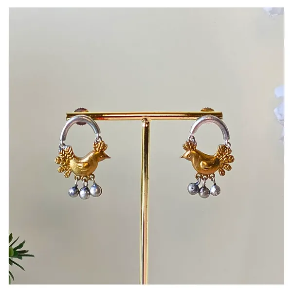 Silver_Look_Alike_Hanging_Bird_Design_Dual_Tone_Stud_for_Women_&_Girls