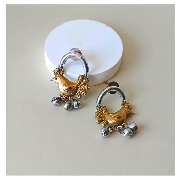 Silver_Look_Alike_Hanging_Bird_Design_Dual_Tone_Stud_for_Women_&_Girls