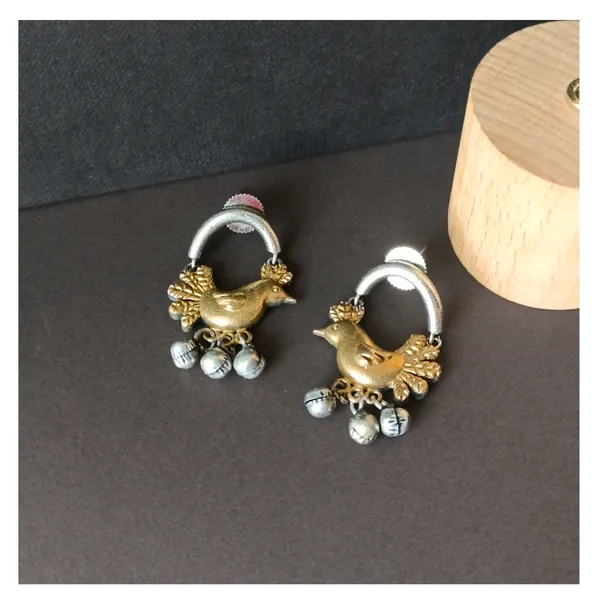 Silver_Look_Alike_Hanging_Bird_Design_Dual_Tone_Stud_for_Women_&_Girls