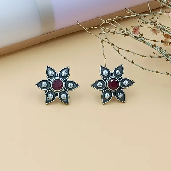 Red_Floral_Shape_Antique_Silver_Look_Alike_Oxidized_Stud_Studded_With_Red_Glass_Stone_For_Women_&_Girls