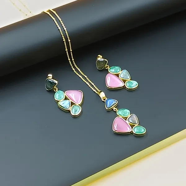Pink_&_Green_Natural_Stone_Pendant_Set_With_High_Quality_Gold_Plating_For_Women,_Girl