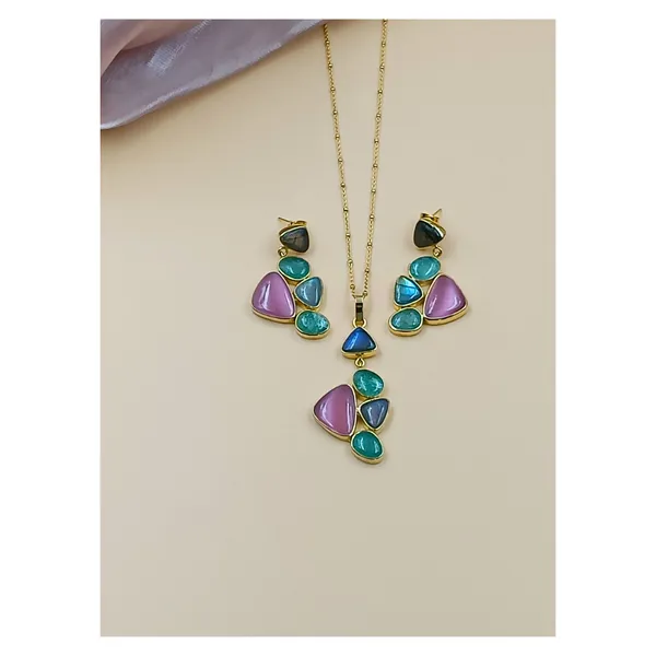 Pink_&_Green_Natural_Stone_Pendant_Set_With_High_Quality_Gold_Plating_For_Women,_Girl