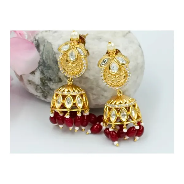 Red_Hand_Made_Traditional_Style_Kundan_Jhumka_With_Red_Colour_Beads_For_Women_&_Girls