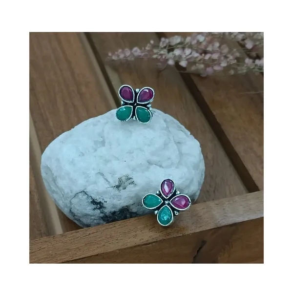 Simple_Floral_Petals_Design_Red_&_Green_Oxidised_Stud_For_Women