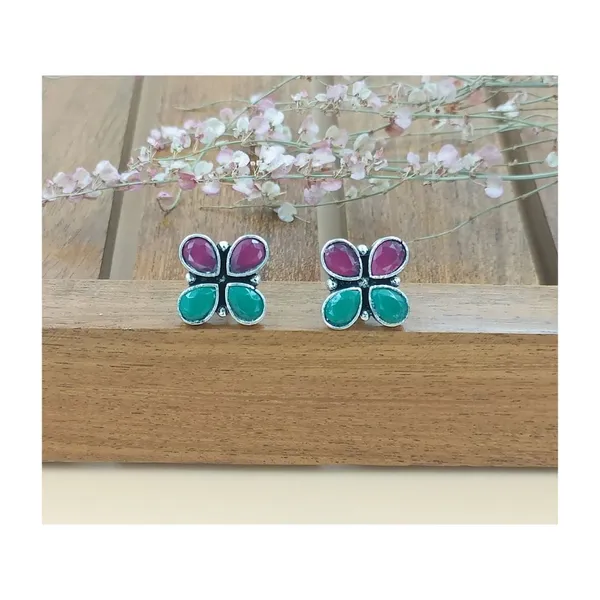 Simple_Floral_Petals_Design_Red_&_Green_Oxidised_Stud_For_Women