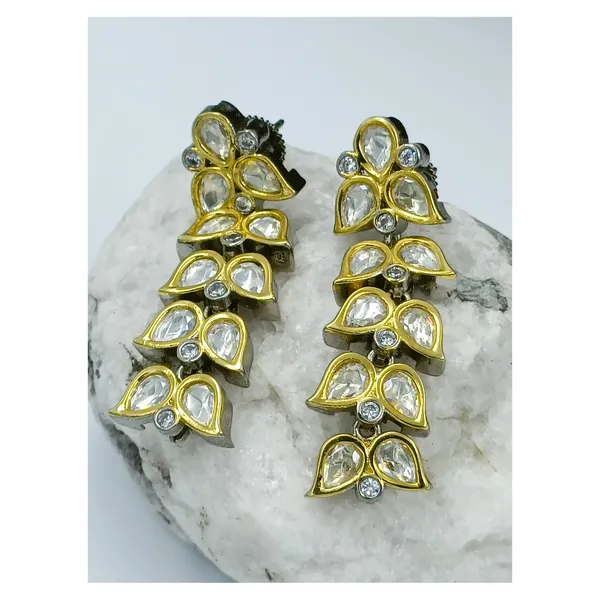 Silver_&_Gold_Double_Leaf_Style_Polki_Kundan_Chocker_Necklace_Set_For_Women,_Girls_For_All_Kind_Of_Traditional_&_Wedding_Attire