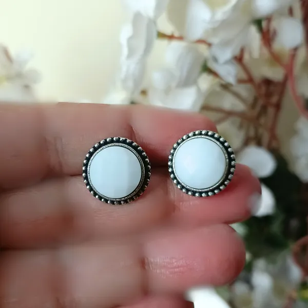 Circular_Design_White_colour_Silver_Look_Alike_Oxidized_Stud_for_Girls_&_Women,_Stylish,_Fashionable_Earring