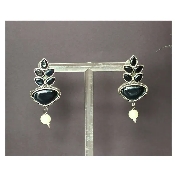 Black_colour_Feather_style_Oxidized_stud_for_Women_&_Girl,_Stylish_Fashionable_Trendy_Earring