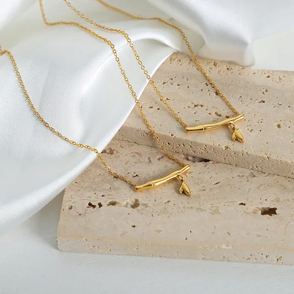 Beautiful_Bamboo_shape_stainless_steel_pendant_necklace_For_Women_&_Girls,_Stylish_Fashionable_Western_Jewellery