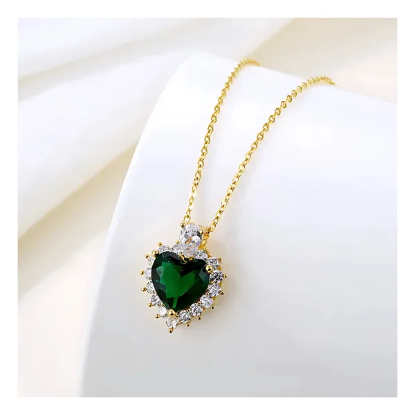 Heart_shape_High_Grade_Green_&_White_Zircon_Pendant_Chain_For_Girls_&_Women,_Fashionable_Stylish_western_jewellery