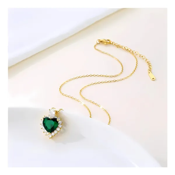 Heart_shape_High_Grade_Green_&_White_Zircon_Pendant_Chain_For_Girls_&_Women,_Fashionable_Stylish_western_jewellery