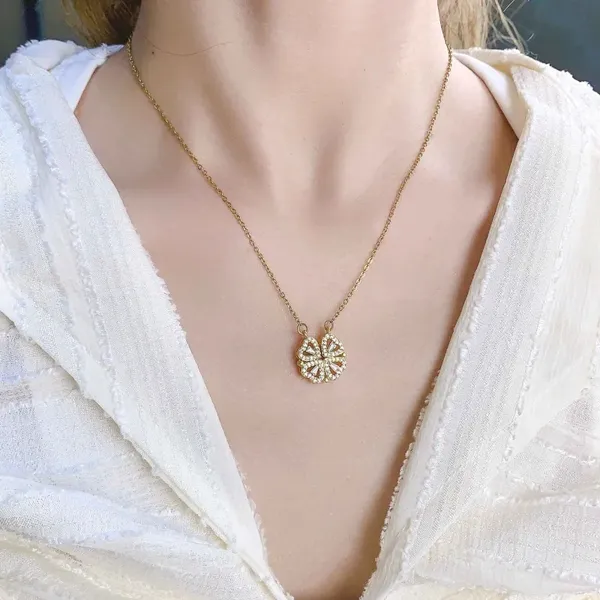 Magnetic_Four-Leaf_Clover_Heart_Necklace_|_2-in-1_Stainless_Steel_Gold_plated_Pendant_Chain_|_Women's_Trendy_&_Lucky_Charm_Jewelry
