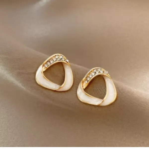 Fashionable_Stylish_Triangle_shape_enameled_Stud_for_Girls_&_Women,_Korean_Jewellery