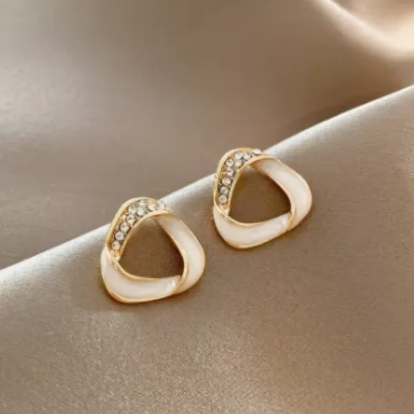 Fashionable_Stylish_Triangle_shape_enameled_Stud_for_Girls_&_Women,_Korean_Jewellery
