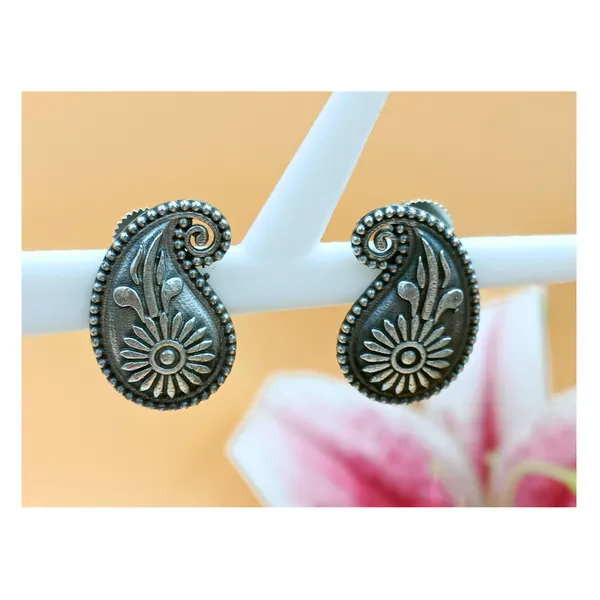 Silver_Look_Alike_Self_crafted_Pasley_design_Oxidized_Stud_for_Girls_&_Women,_Stylish_fashionable_traditional_jewellery