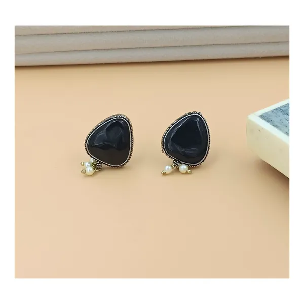 Black_Triangular_Shape_Simple_Design_Black_Synthetic_Stone_With_Pearl_Drop_Oxidized_Stud_For_Women_&_Girls