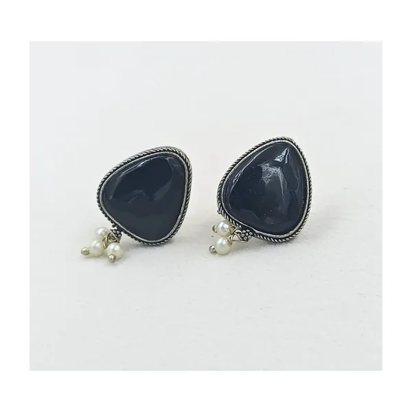 Black_Triangular_Shape_Simple_Design_Black_Synthetic_Stone_With_Pearl_Drop_Oxidized_Stud_For_Women_&_Girls