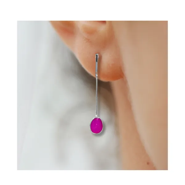 Drop_style_Long_Fuchsia_Chalcedony_earring_for_Girls_&_Women,_Stylish_Fashionable_Earring