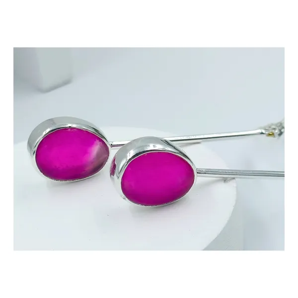 Drop_style_Long_Fuchsia_Chalcedony_earring_for_Girls_&_Women,_Stylish_Fashionable_Earring