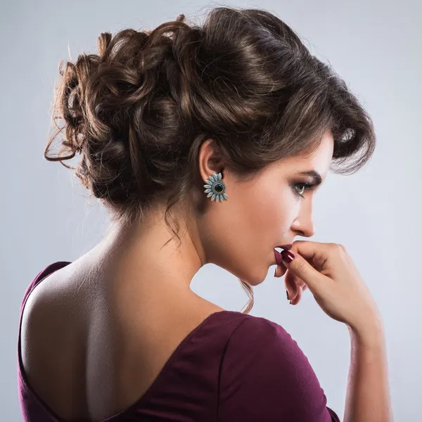Black_Silver_Look_Alike_Half_Circle_Shape__Floral_Design_Stud_With_Black_Glass_Stone_For_Women_&_Girls