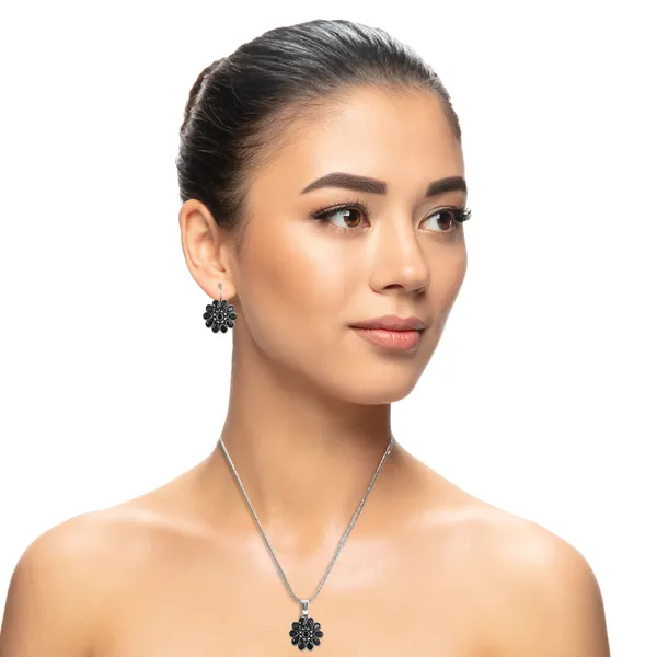 Black_Floral_Design_Oxidised_Necklace_Set_With_Earrings_&_Ring_Embossed_With_Black_Colour_Glass_Stone_For_Women_&_Girls