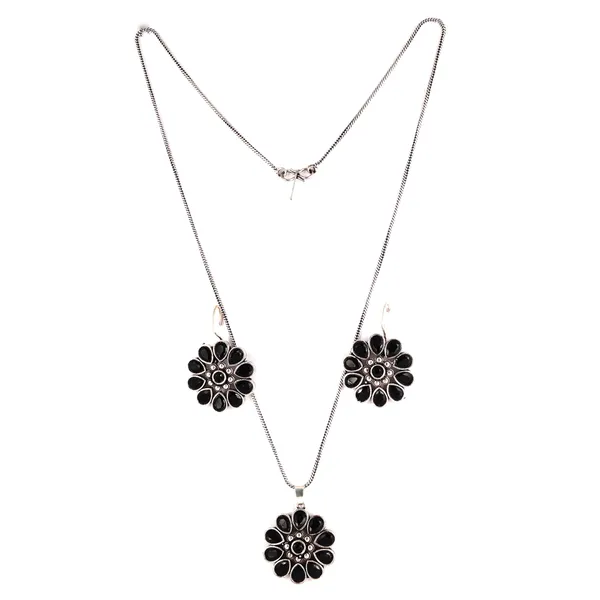 Black_Floral_Design_Oxidised_Necklace_Set_With_Earrings_&_Ring_Embossed_With_Black_Colour_Glass_Stone_For_Women_&_Girls