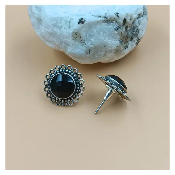Black_Oxidised_Floral_Design_With_Black_Circular_Shape_Stone_Stud_For_Women_&_Girls