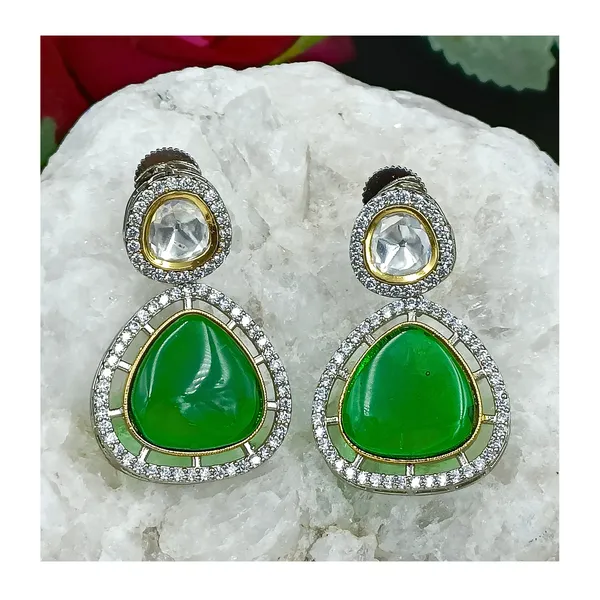 Marvelous_Green_colour_Kundan_Earing_for_Women_&_Girls,_Traditional_Stylish_earrings
