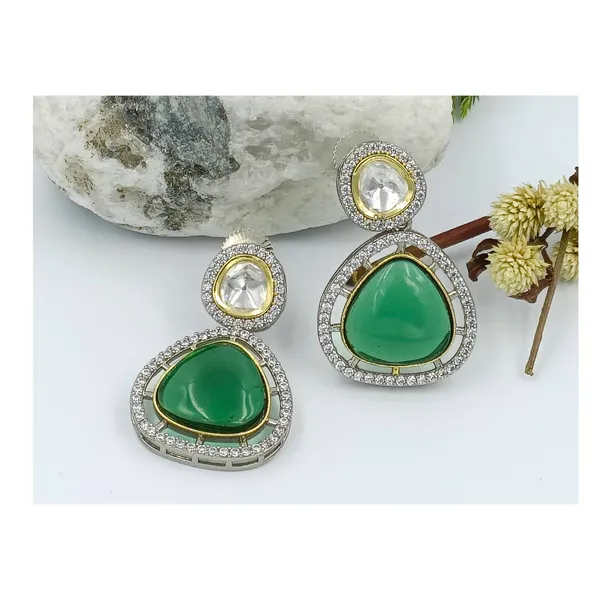 Marvelous_Green_colour_Kundan_Earing_for_Women_&_Girls,_Traditional_Stylish_earrings