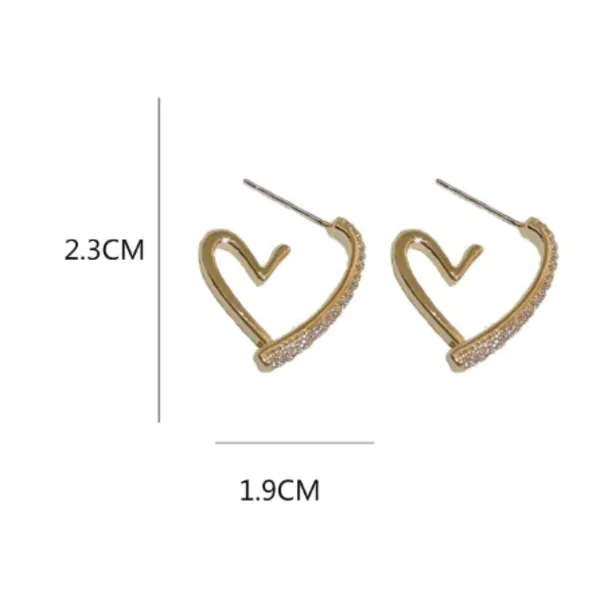 Large_Heart_Shape_Cubic_Zirconia_studded_C_Style_Designer_Korean_Earring,_Stylish_Fashionable_Western_earring