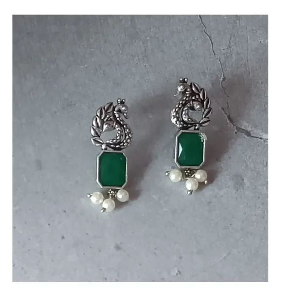 Peacock_Design_Rectangle_Shape_Green_Colour_Stylish_fashionable_Oxidised_Stud_for_Women_&_Girls