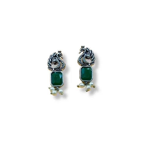 Peacock_Design_Rectangle_Shape_Green_Colour_Stylish_fashionable_Oxidised_Stud_for_Women_&_Girls