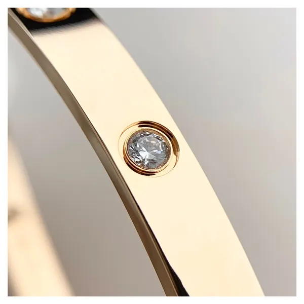 Luxury_Designer_Screw_&_Zircon_Studded_Stailess_Steel_Bracelet_For_Women_&_Girls